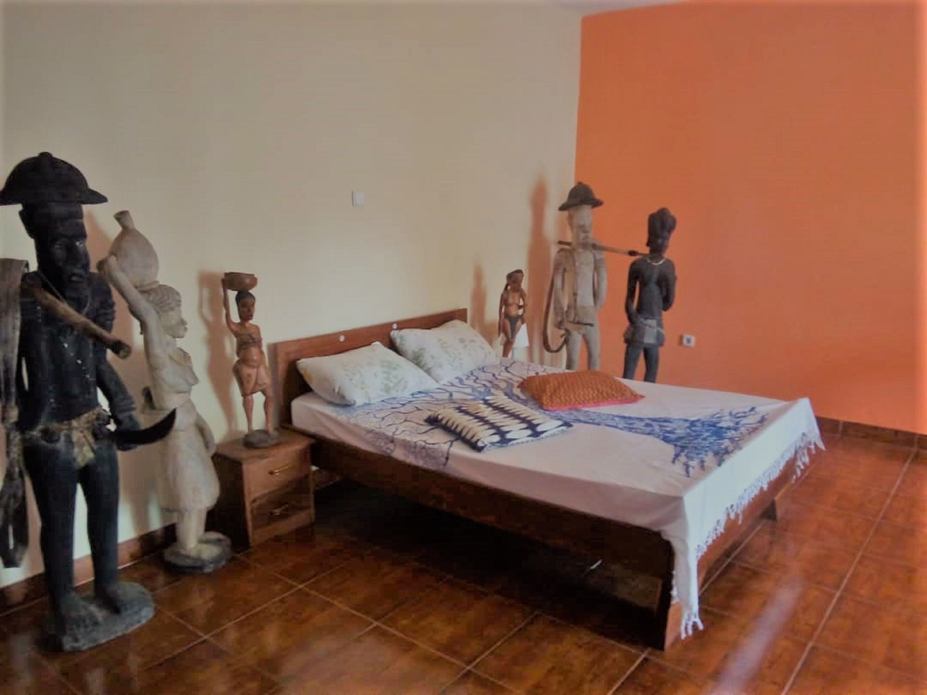 高級寢具、獨特設計、獨特裝修、摺床/加床 (收費)