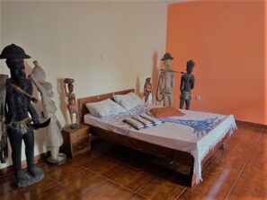 高級寢具、獨特設計、獨特裝修、摺床/加床 (收費)