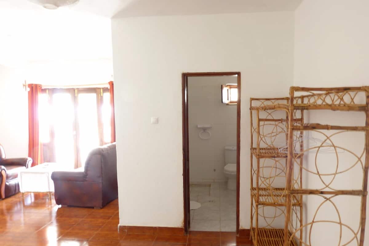 1 dormitorio, ropa de cama de alta calidad, decoración individual