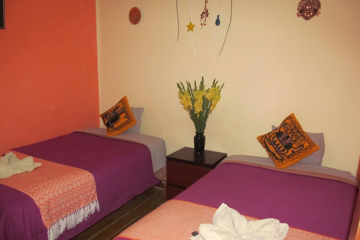 Economy Twin Room | Premium bedding, down duvets, individually furnished, desk