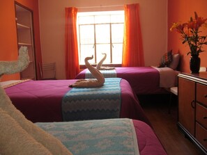 Economy Triple Room | Premium bedding, down duvets, individually furnished, desk