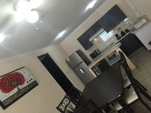 Apartment, 3 Bedrooms | Private kitchen | Full-size fridge, microwave, oven, stovetop - Adamaris Condo Condesa (Acapulco)