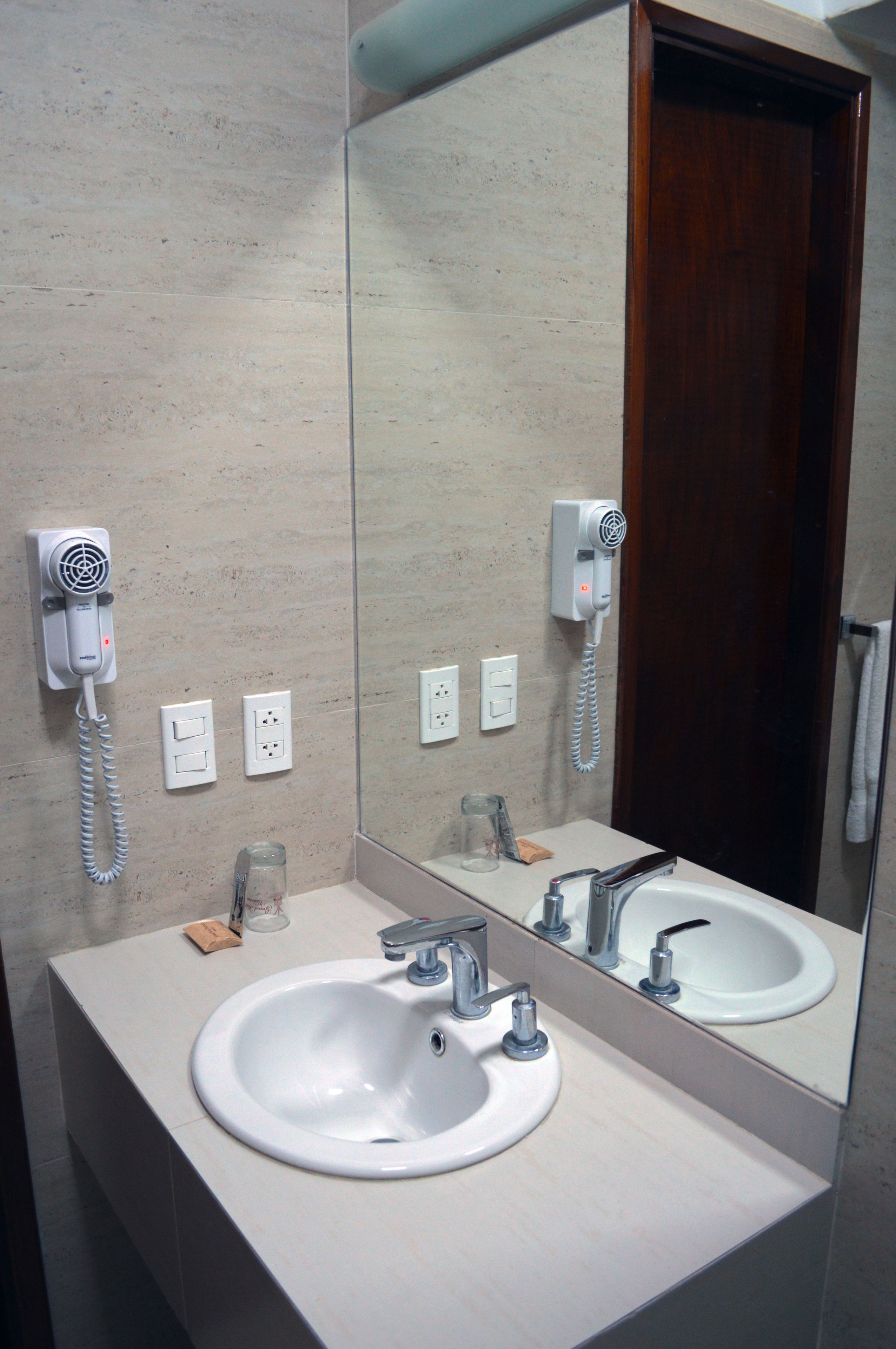 single room | bathroom sink