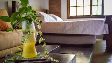 Ropa de cama de alta calidad y tabla de planchar con plancha