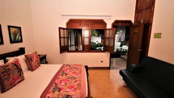 Superior Double Room | Down comforters, individually decorated, individually furnished, desk