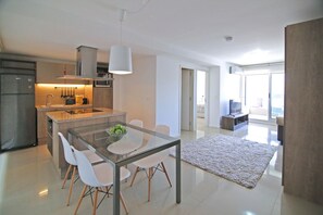 公寓, 1 间卧室, 双浴室 (4 people) | 客厅 | 平板电视