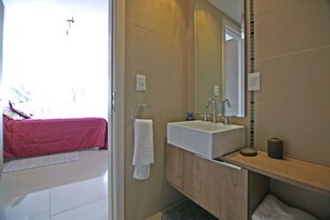 Bathroom - Gala Puerto Apartments (Punta del Este)