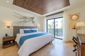Junior Suite, 1 King Bed | Minibar, in-room safe, iron/ironing board, free WiFi