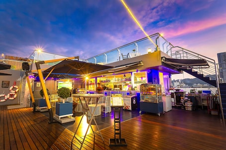 Breakfast, lunch, dinner served; local and international cuisine . Hotel Clover Patong Phuket