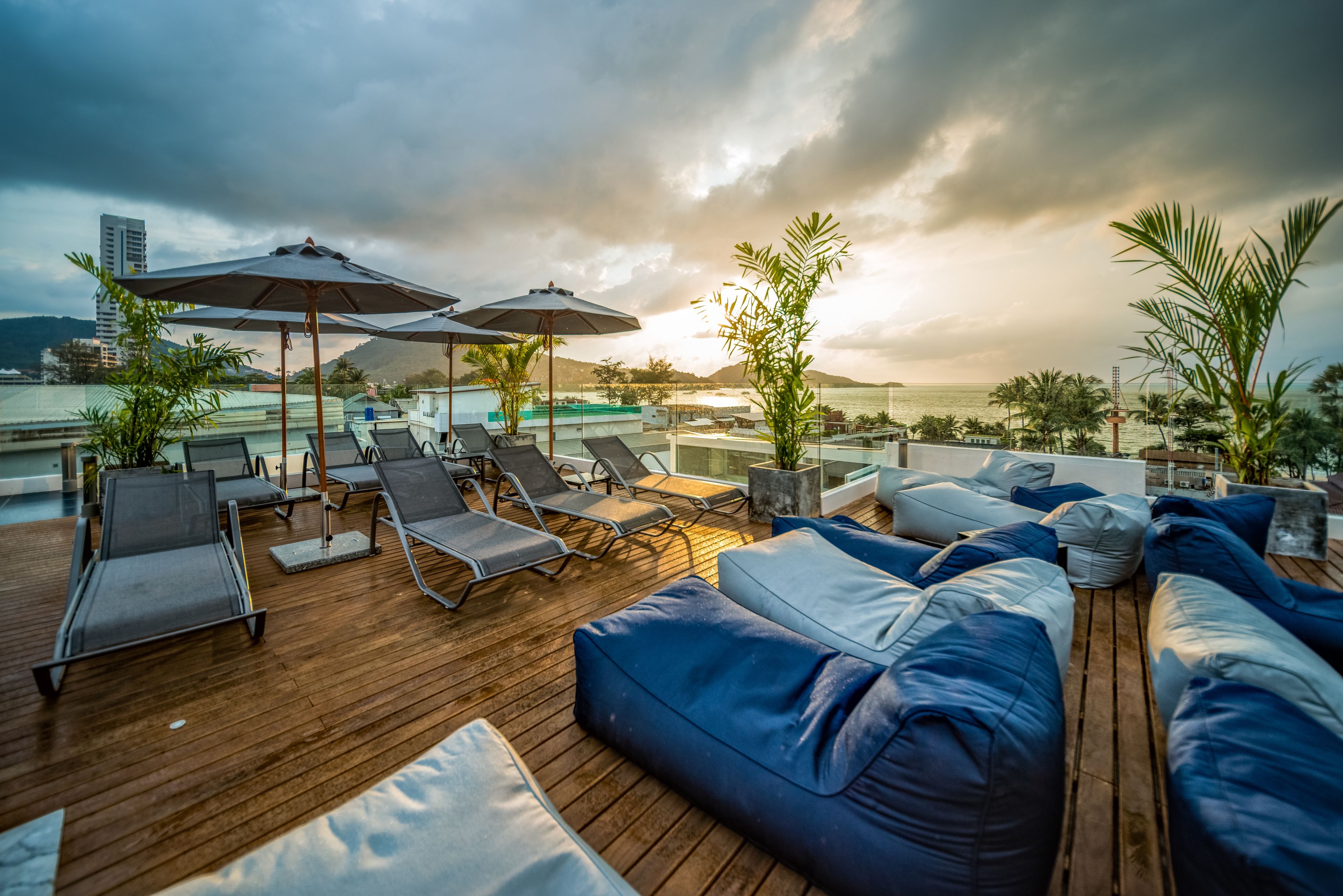 ที่อาบแดด