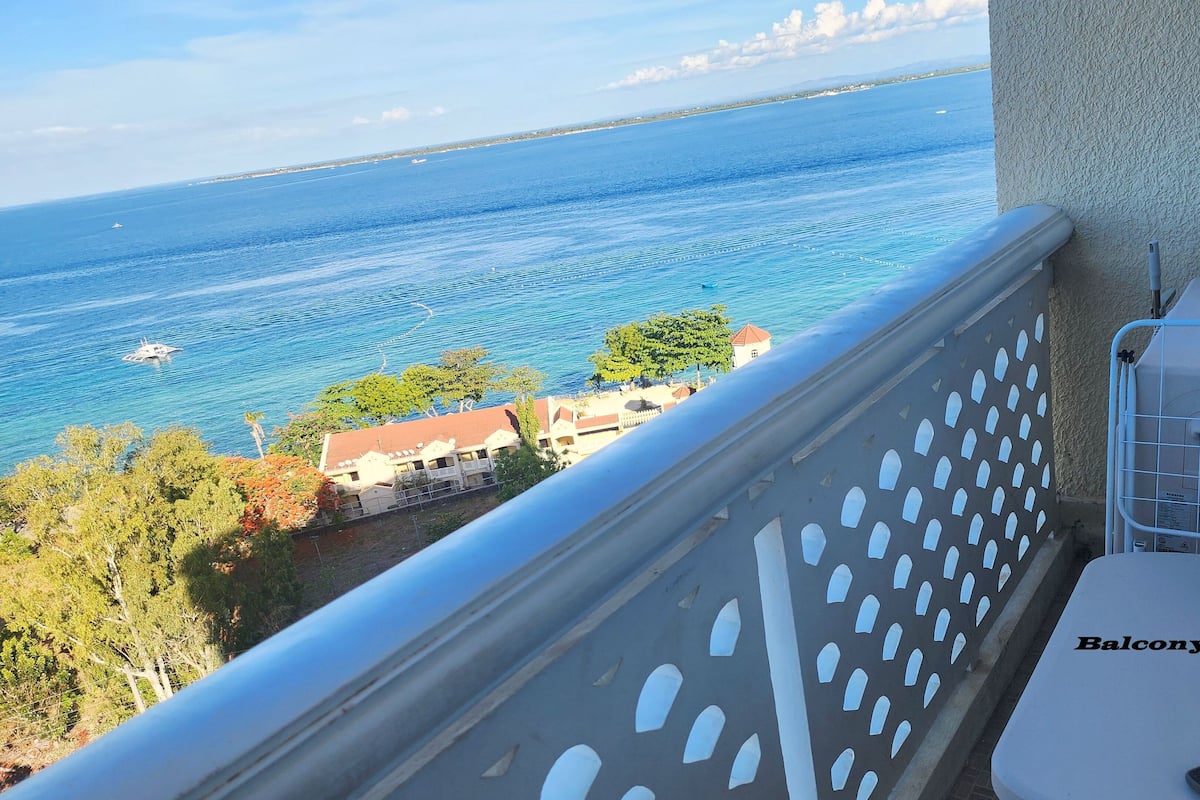 Family Condo, 2 Bedrooms, Ocean View, Beachfront | Terrace/patio