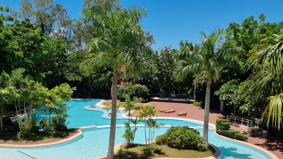 La Mirada Residences