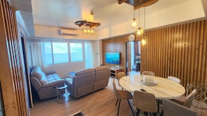 Deluxe Condo, 2 Bedrooms, Ocean View, Beachfront | In-room dining - La Mirada Residences (Lapu-Lapu)