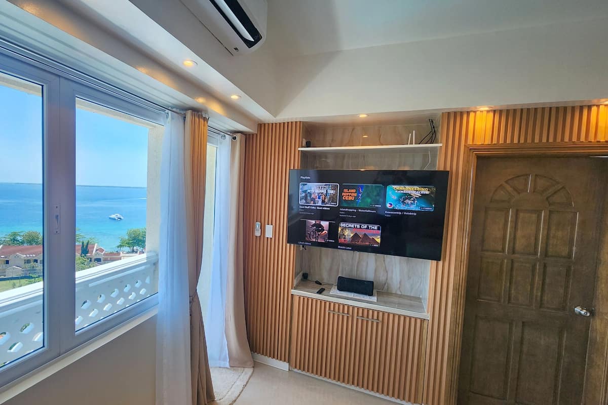 2 habitaciones, cubrecamas y caja de seguridad en la habitación