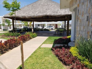 Tủ lạnh, lò vi sóng, lò nướng, bếp nấu 