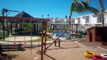 Casa de ciudad ejecutiva, 3 habitaciones, vista al resort | Vista a la ciudad