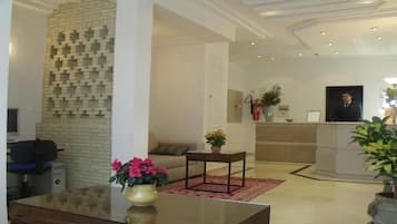 Quầy tiếp tân