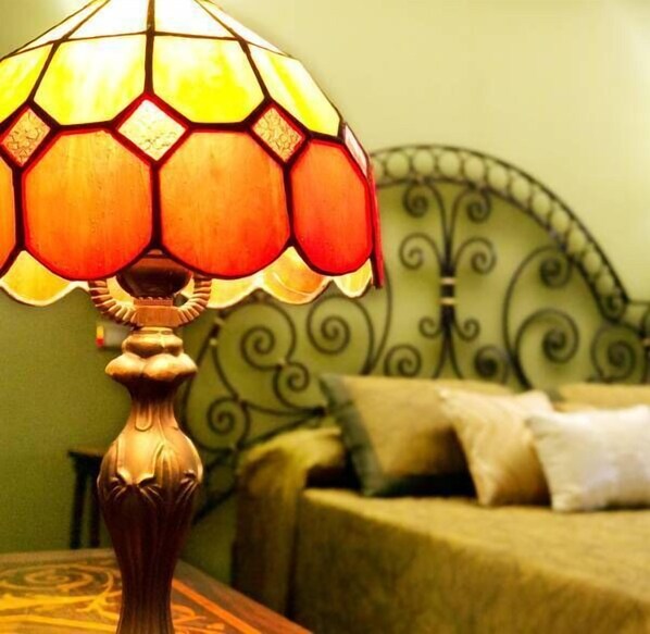 Premium bedding, minibar, individually decorated, individually furnished