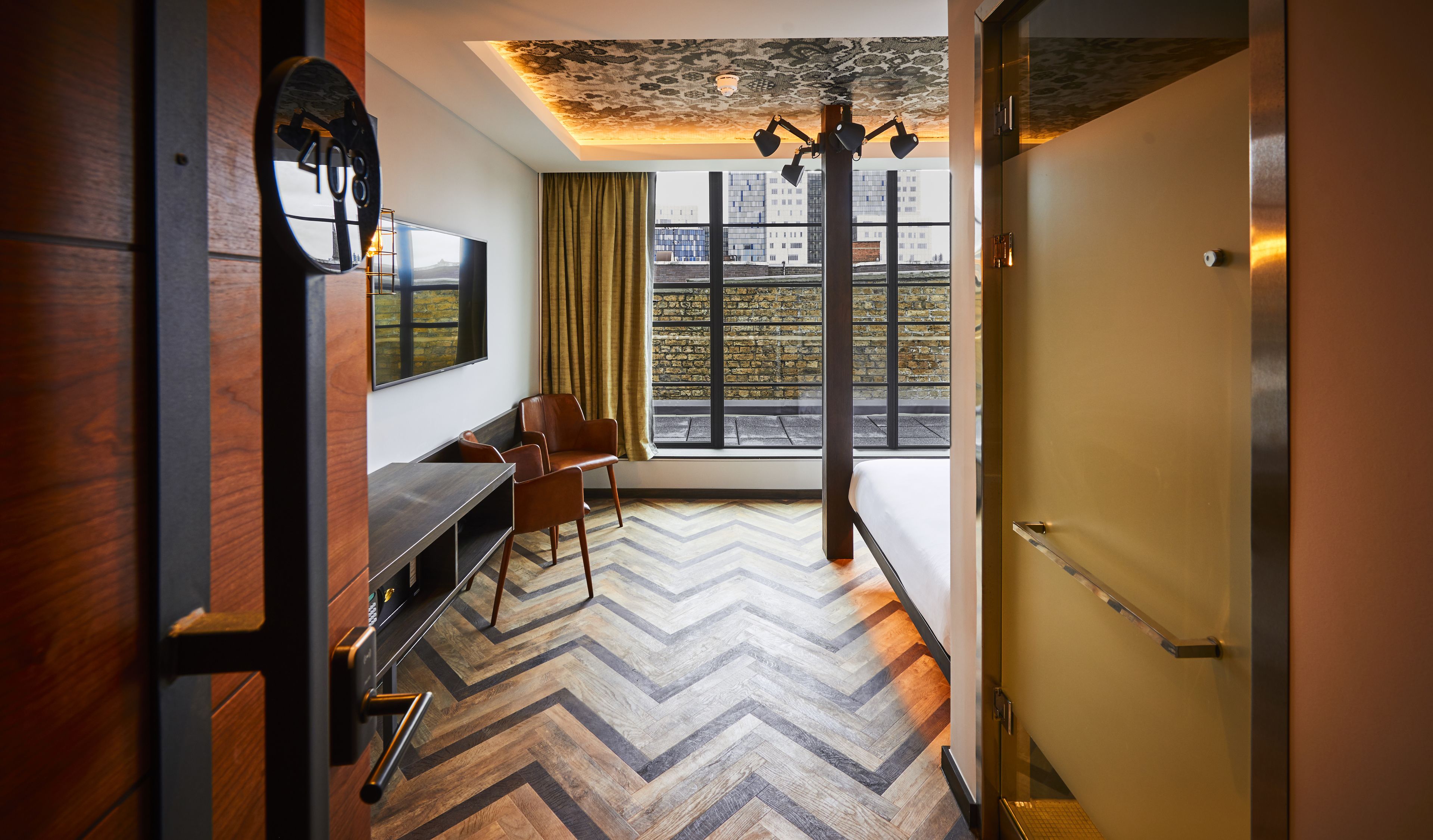 loft, terrace | hypo-allergenic bedding, in-room safe, desk, laptop workspace