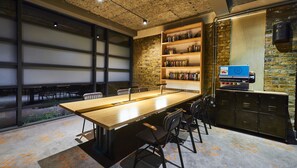 Library - New Road Hotel (London)