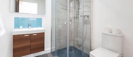 Apartment, 2 Schlafzimmer | Badezimmer