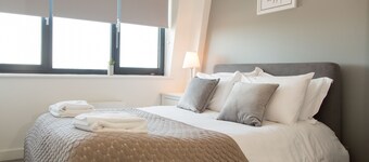 City Stay Apartments - Platform