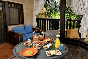 Design-Suite, 1 Schlafzimmer, Whirlpool, Erdgeschoss | Blick vom Balkon