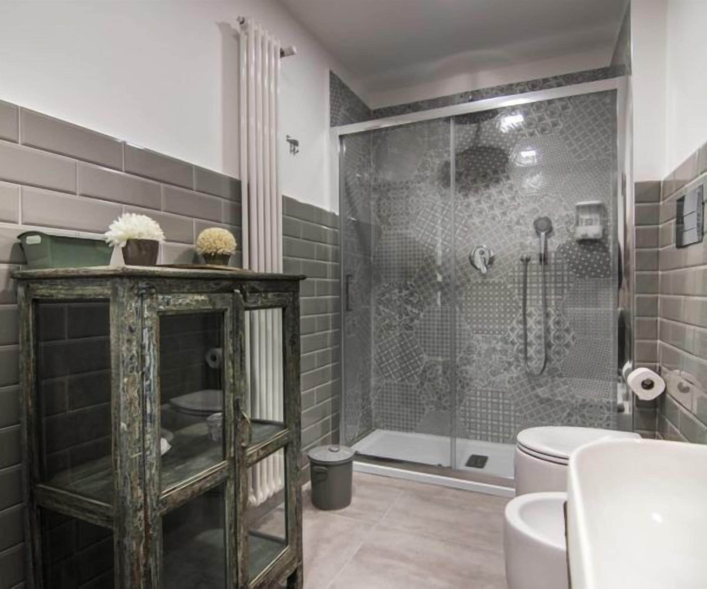 Photo - Ad Hoc Rooms