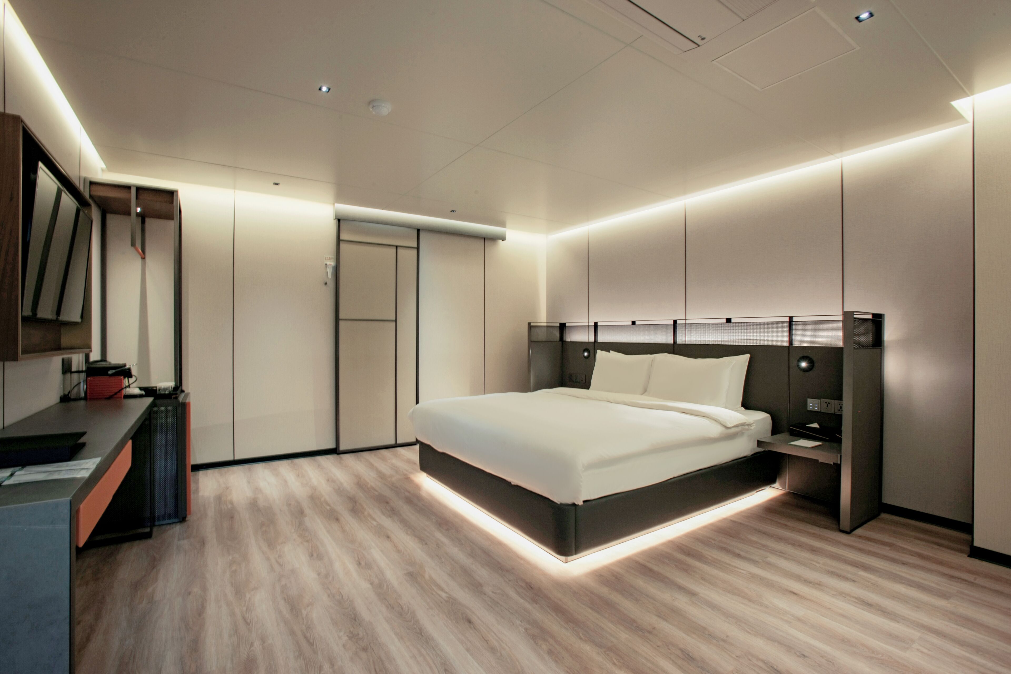 deluxe double room | 1 bedroom, premium bedding, desk, free wifi