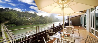 Sun Moon Lake Karuizawa Villa B&B