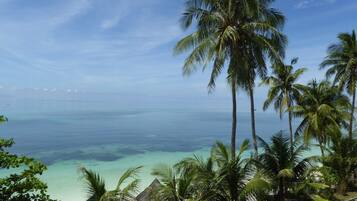 Private beach, white sand, free beach cabanas, sun loungers