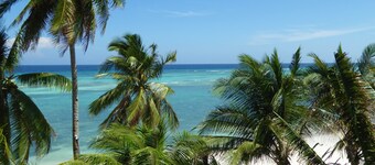 Island View Beachfront Resort