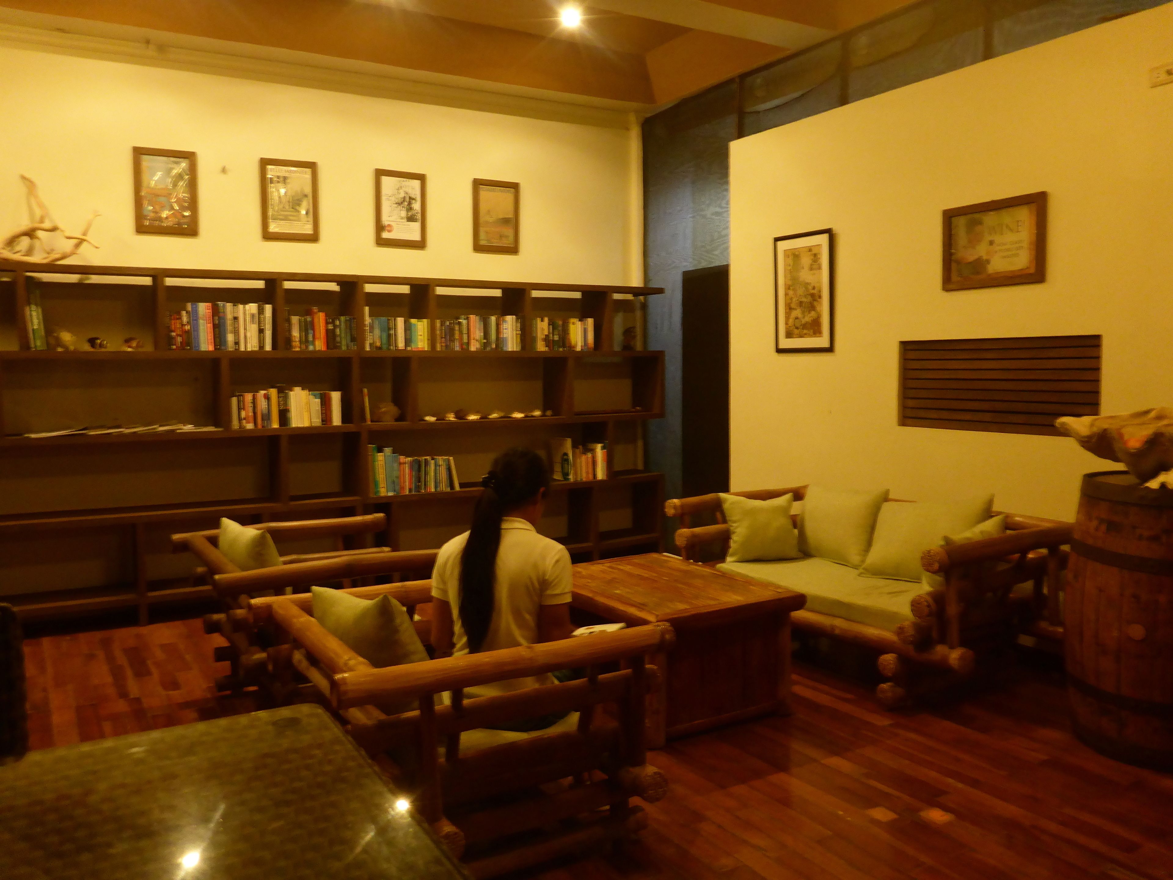 2 bars/lounges, poolside bar, beach bar