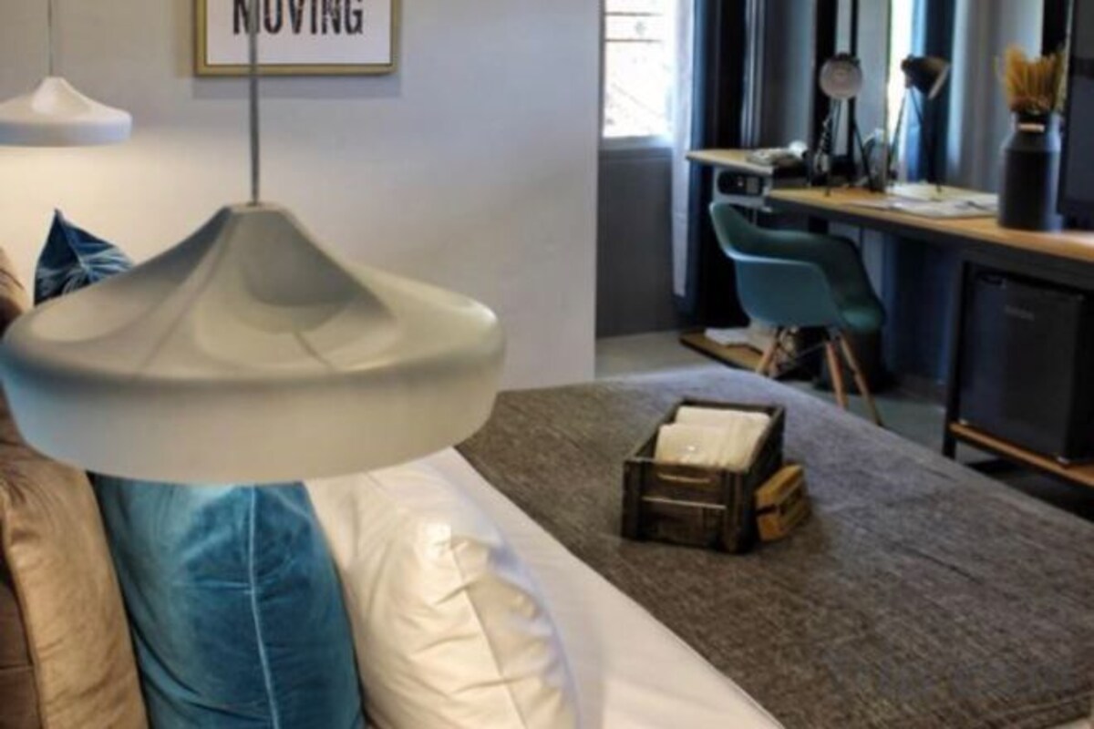 Minibar, in-room safe, free WiFi, bed sheets