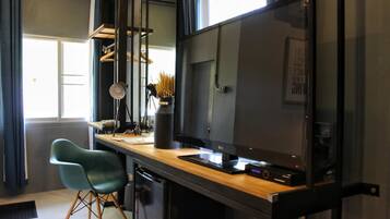 Deluxe Double Room | Room amenity