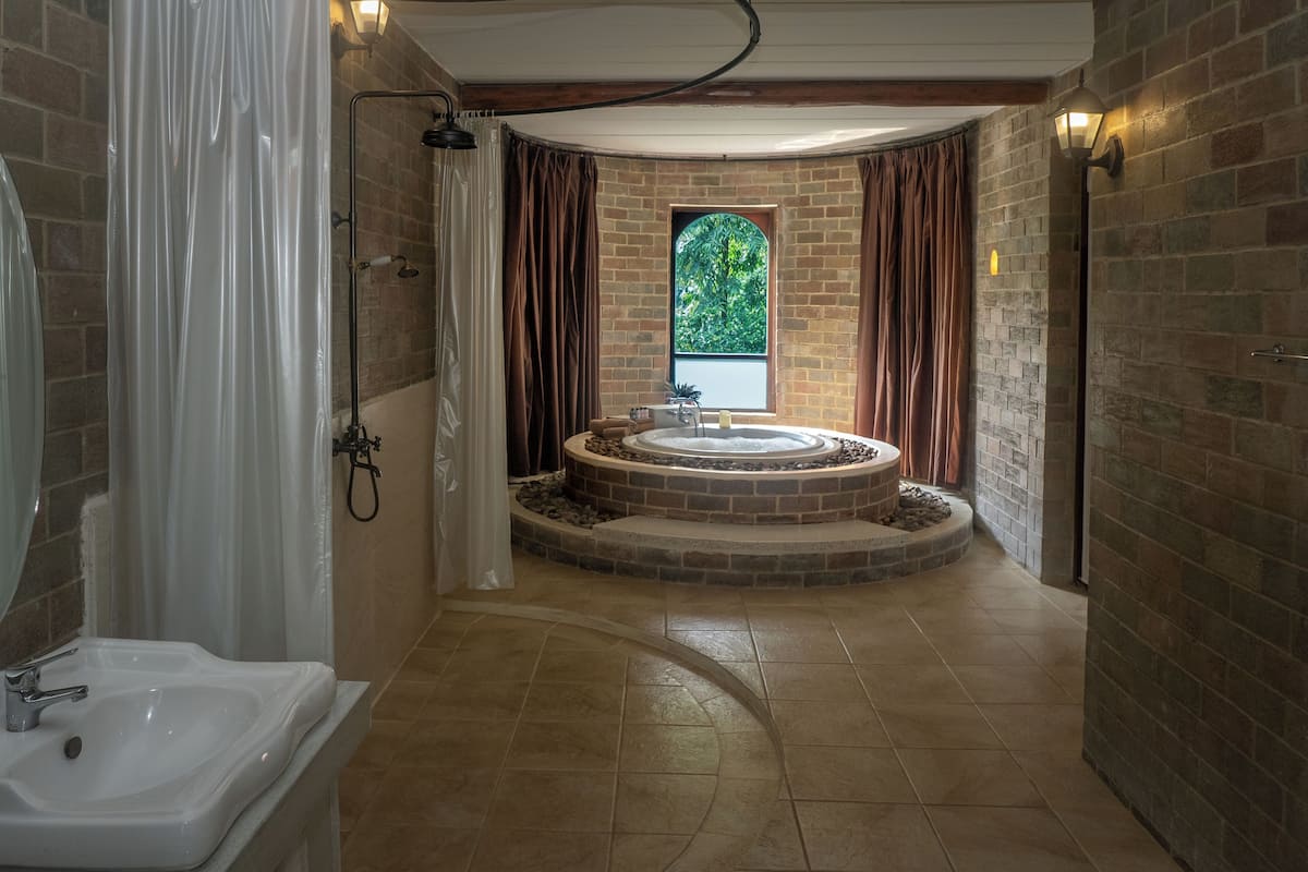 garden suite | premium bedding, in-room safe, free wifi