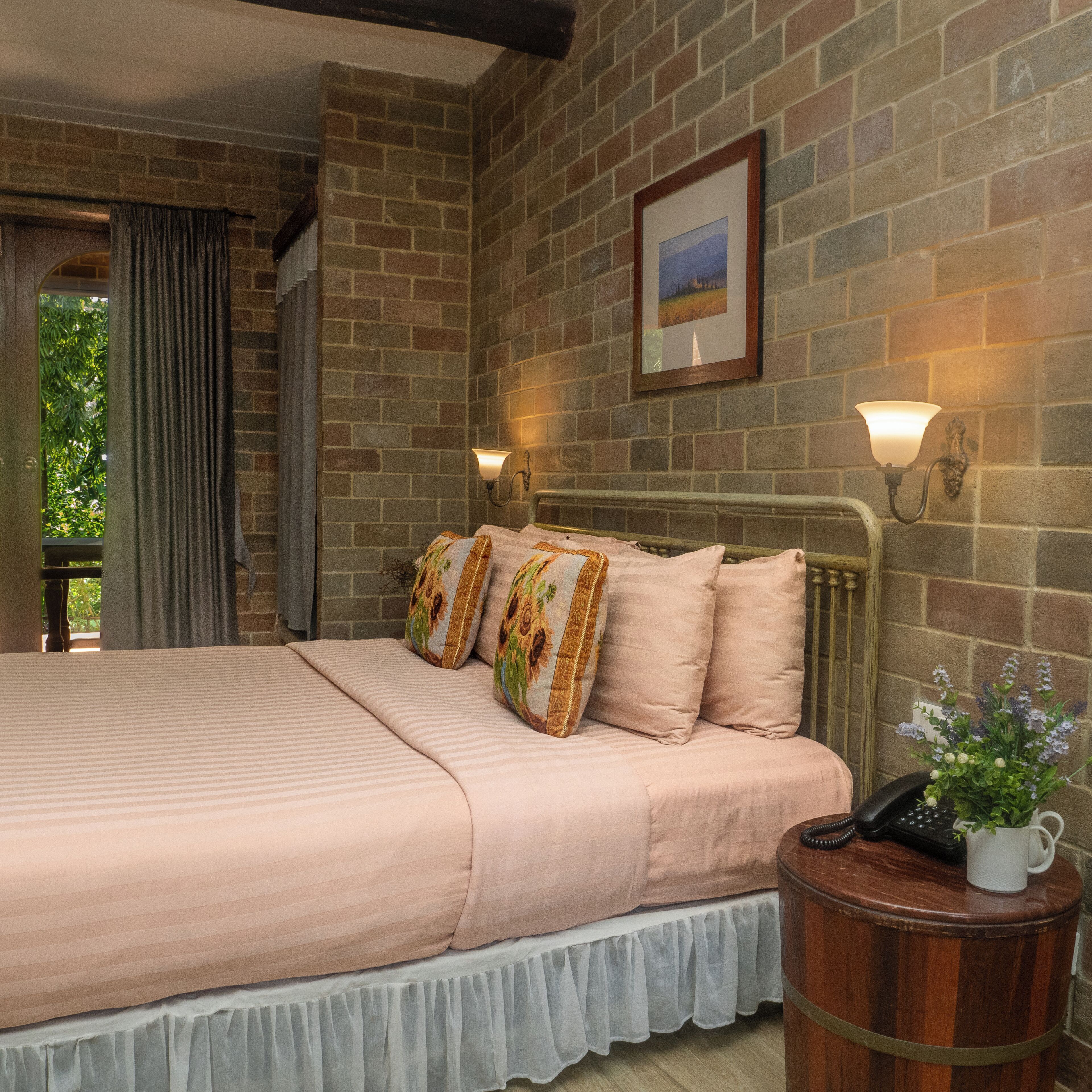 garden suite | premium bedding, in-room safe, free wifi