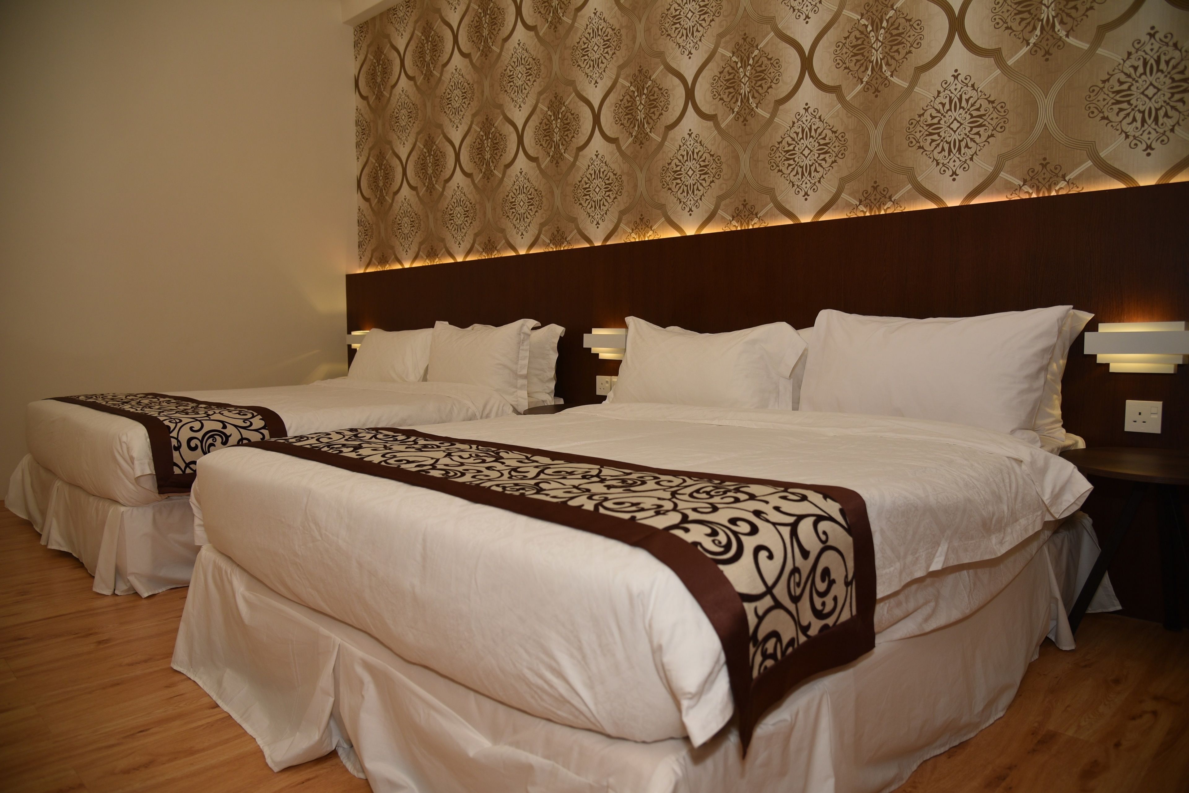 Casa Suite | Egyptian cotton sheets, premium bedding, down comforters, desk