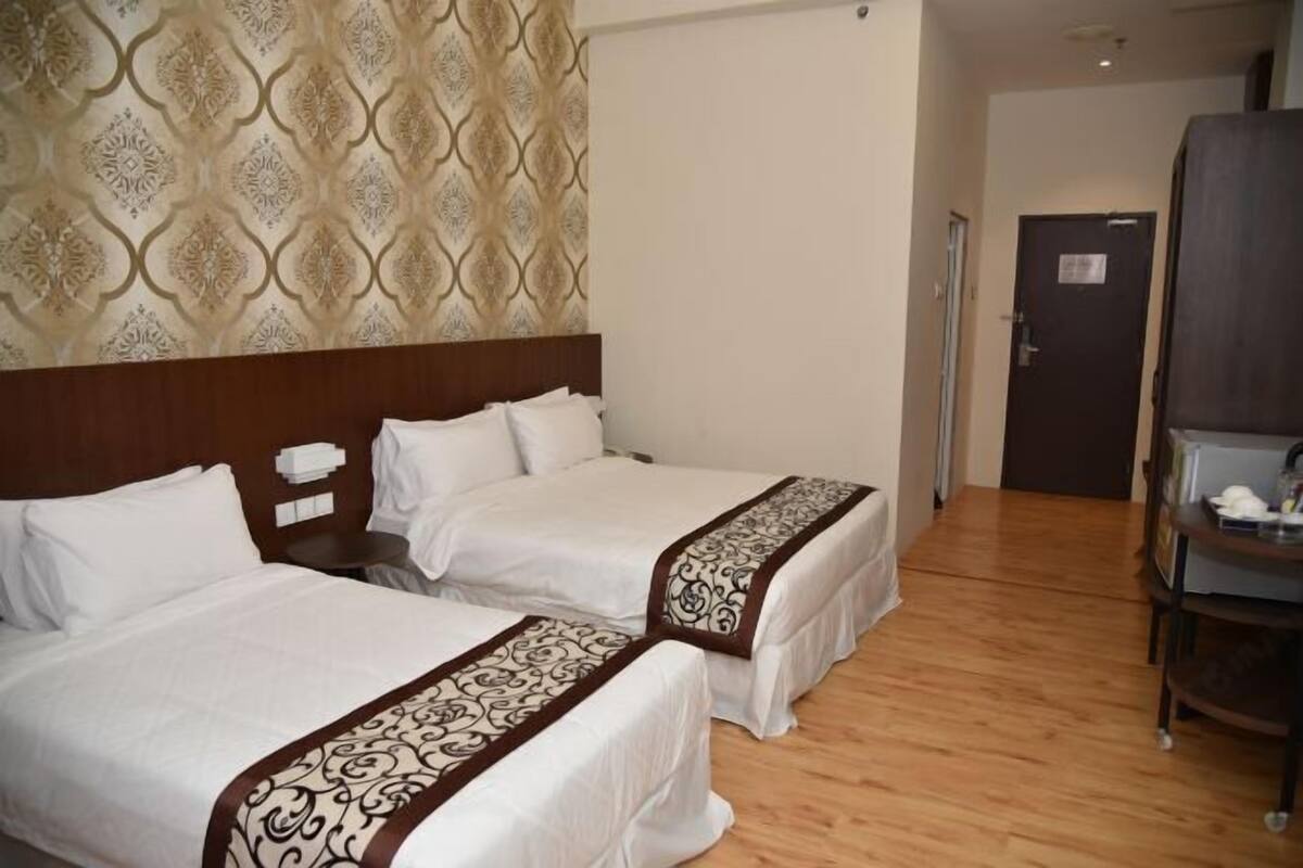 Egyptian cotton sheets, premium bedding, down duvets, desk