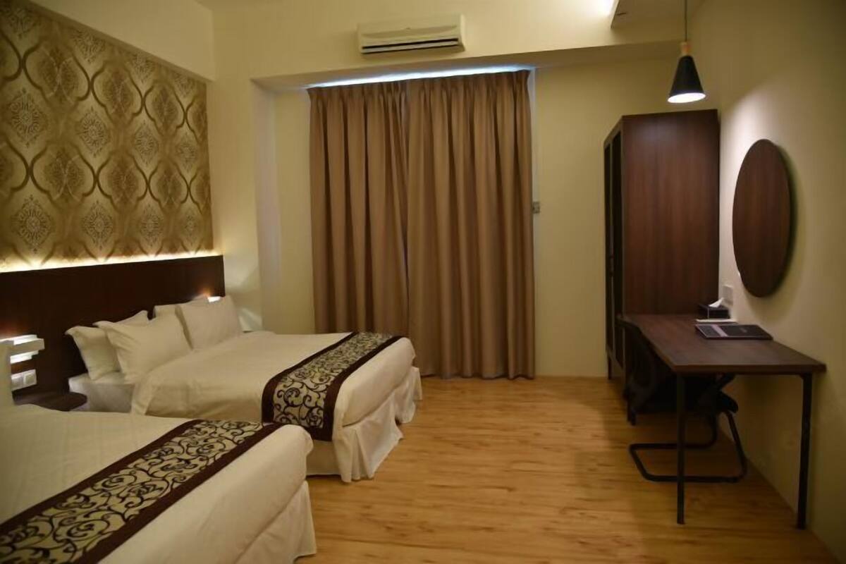 Egyptian cotton sheets, premium bedding, down duvets, desk
