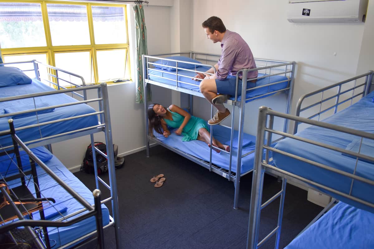 WiFi, bed sheets