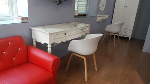 Cottage | Minibar, rollaway beds, bed sheets - Farm Terrace (Wang Thong)