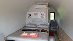Bungalow  | Minibar, Zustellbetten, Bettwäsche