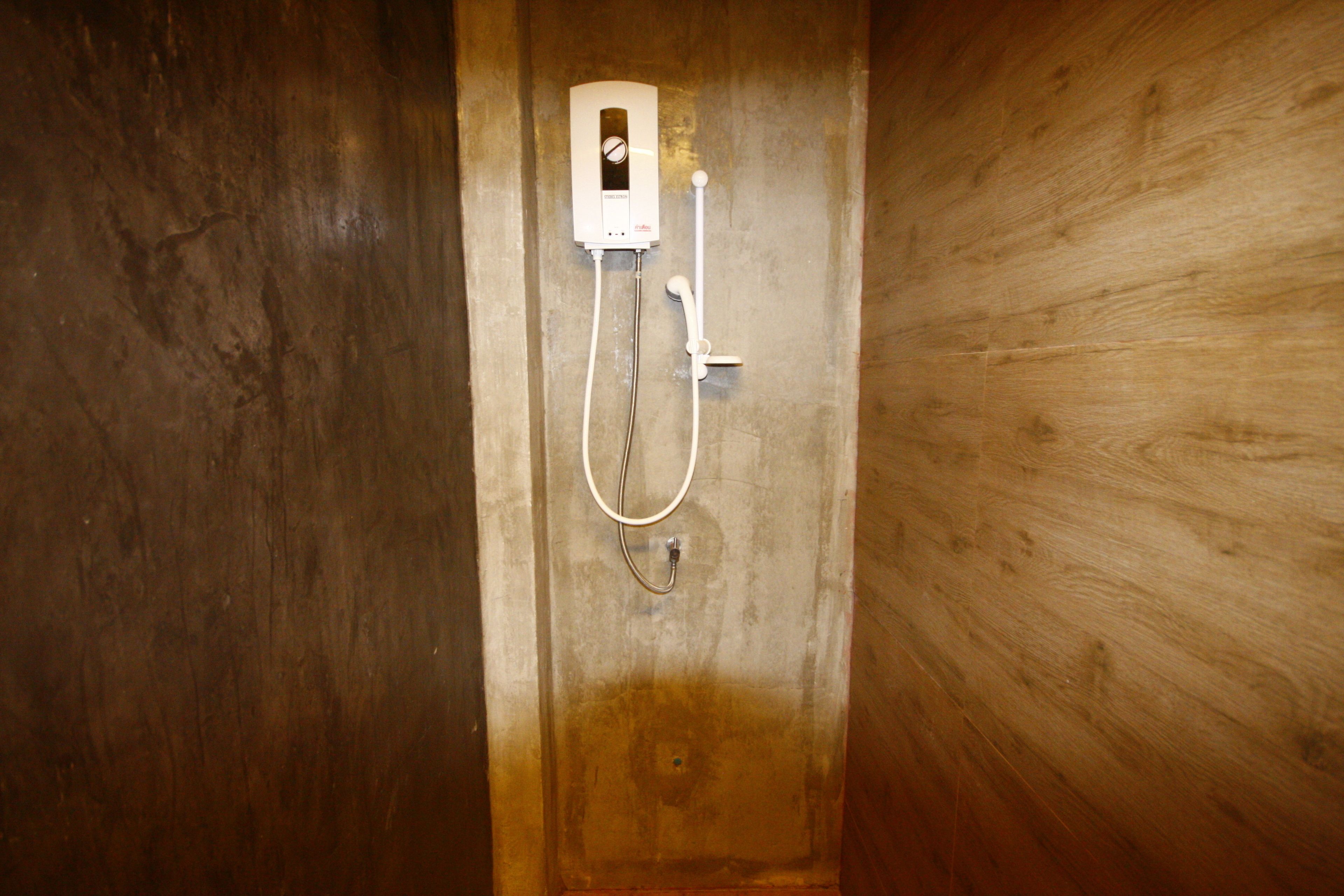 vip room  | bathroom shower