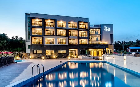 Front of property - evening/night