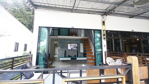 Unclassified image, 5 of 15, button - Samed Motage (Rayong)