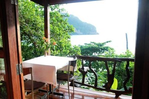 Standard Fan Bungalow | ระเบียง
