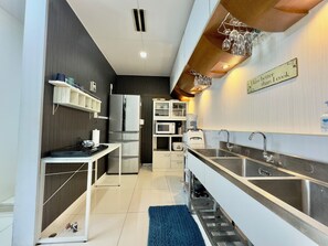 Standard Condo, Partial Ocean View, Beachfront | Private kitchen | Fridge, cookware/dishes/utensils - Araha Resort ARAPANA (Chatan)