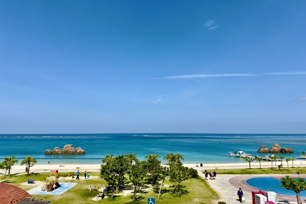 Superior Condo, Ocean View, Beachfront | Soundproofing, WiFi (free), individually decorated