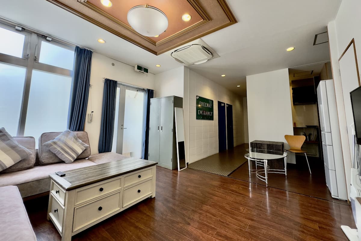 Family Condo, Non Smoking, Beachfront | Living area